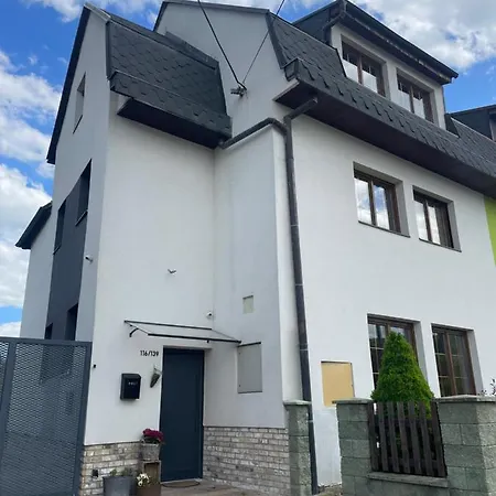 Dubnica-prejta 2 Апартаменты Дубница-над-Вагом